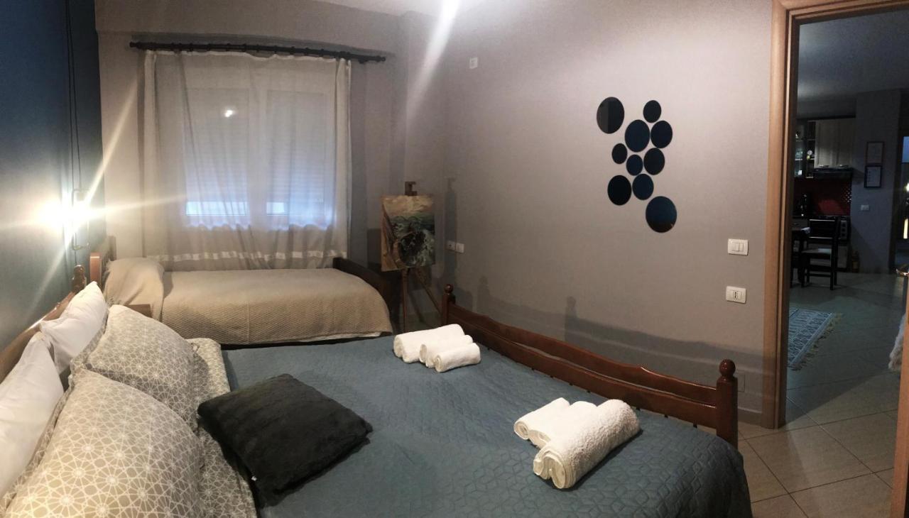 Elona's 10 Mins To City Center Apartament Tirana